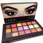 HUDA BEAUTY TEXTURED EYE SHADOW ROSE GOLD EDITION PALETTE 5