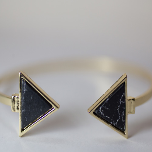triangle-golden-bracele-500-500x500